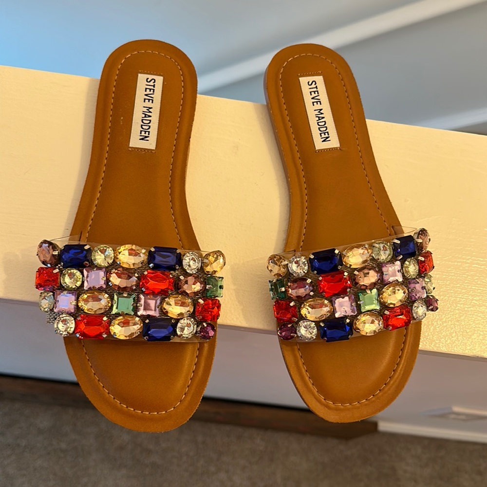 NWOT Steve Madden multicolored gem sandals.